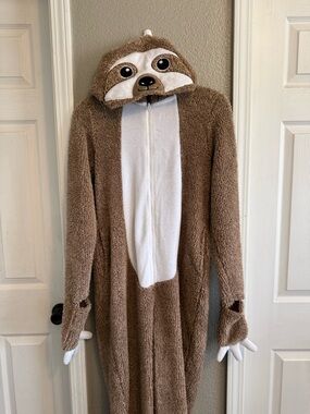 Cozy Sloth Hooded Onesie - Brown and White